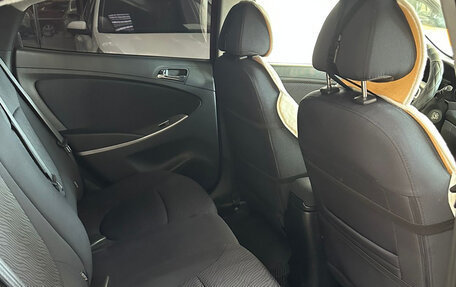 Hyundai Solaris II рестайлинг, 2011 год, 840 000 рублей, 16 фотография