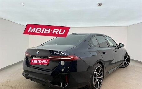 BMW 5 серия, 2025 год, 9 870 000 рублей, 2 фотография