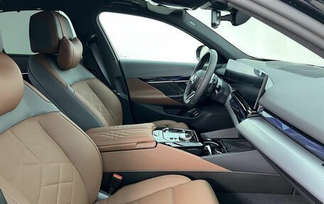 BMW 5 серия, 2025 год, 9 870 000 рублей, 13 фотография