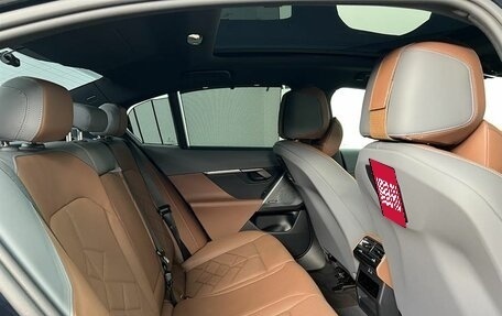 BMW 5 серия, 2025 год, 9 870 000 рублей, 11 фотография