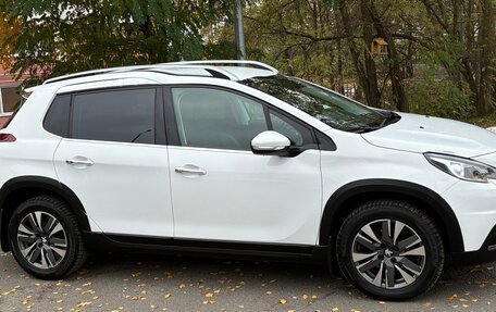 Peugeot 2008 II, 2019 год, 1 299 000 рублей, 5 фотография