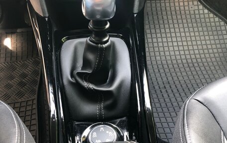 Peugeot 2008 II, 2019 год, 1 299 000 рублей, 19 фотография