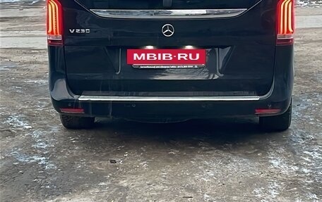 Mercedes-Benz V-Класс, 2015 год, 2 800 000 рублей, 2 фотография