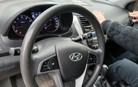 Hyundai Solaris II рестайлинг, 2015 год, 900 000 рублей, 14 фотография