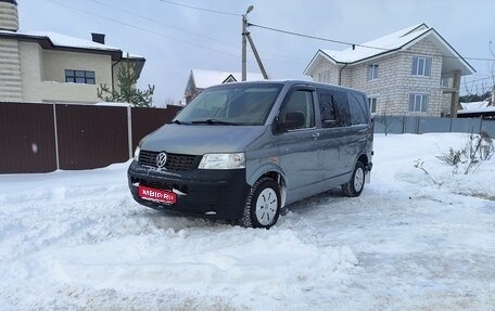 Volkswagen Transporter T5 рестайлинг, 2005 год, 1 350 000 рублей, 1 фотография