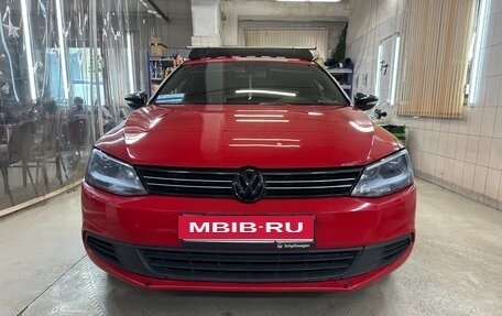 Volkswagen Jetta VI, 2012 год, 800 000 рублей, 2 фотография