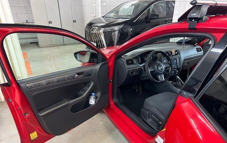 Volkswagen Jetta VI, 2012 год, 800 000 рублей, 18 фотография