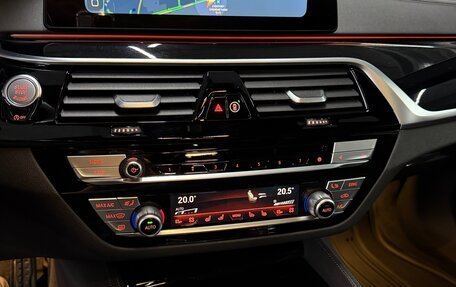 BMW 5 серия, 2019 год, 4 800 000 рублей, 13 фотография