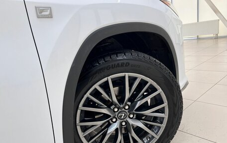 Lexus RX IV рестайлинг, 2017 год, 4 299 000 рублей, 12 фотография