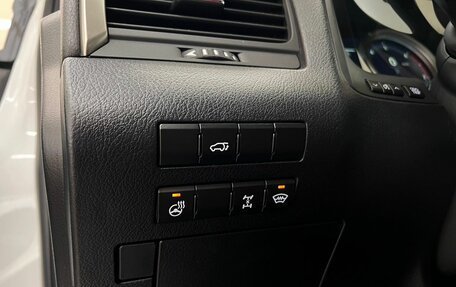 Lexus RX IV рестайлинг, 2017 год, 4 299 000 рублей, 29 фотография