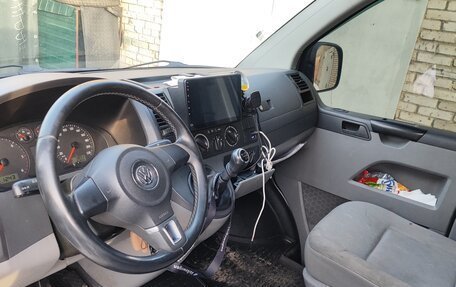 Volkswagen Transporter T5 рестайлинг, 2005 год, 1 350 000 рублей, 19 фотография