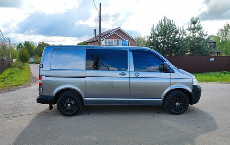 Volkswagen Transporter T5 рестайлинг, 2005 год, 1 350 000 рублей, 16 фотография