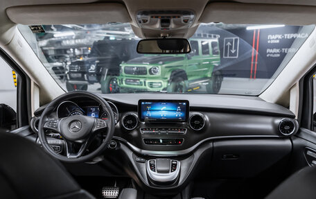 Mercedes-Benz V-Класс, 2022 год, 16 000 000 рублей, 3 фотография