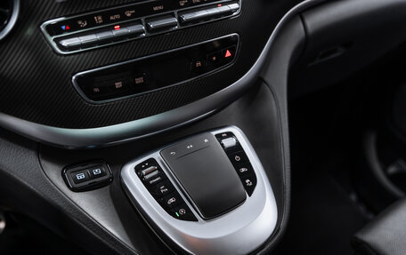 Mercedes-Benz V-Класс, 2022 год, 16 000 000 рублей, 15 фотография