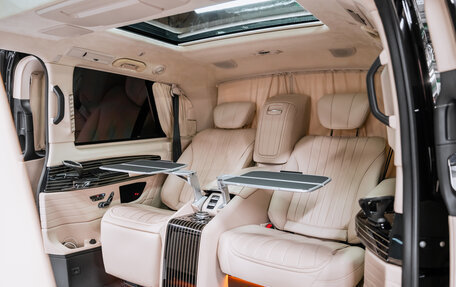 Mercedes-Benz V-Класс, 2022 год, 16 000 000 рублей, 18 фотография