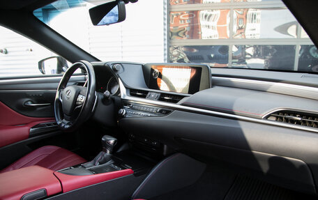 Lexus ES VII, 2021 год, 3 890 000 рублей, 31 фотография