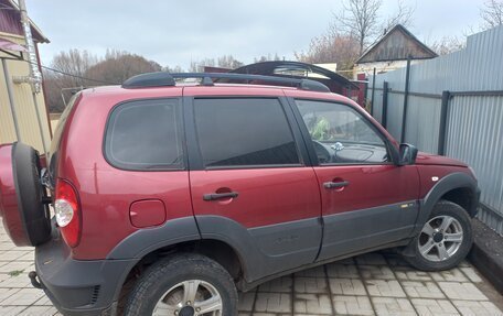 Chevrolet Niva I рестайлинг, 2010 год, 550 000 рублей, 1 фотография