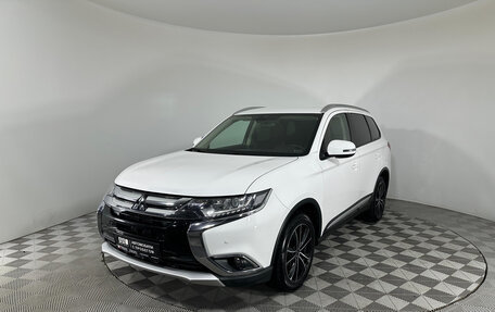 Mitsubishi Outlander III рестайлинг 3, 2018 год, 2 247 000 рублей, 1 фотография