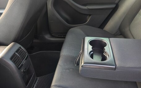 Volkswagen Jetta VI, 2013 год, 990 000 рублей, 9 фотография