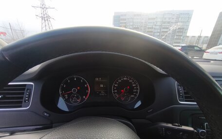 Volkswagen Jetta VI, 2013 год, 990 000 рублей, 11 фотография