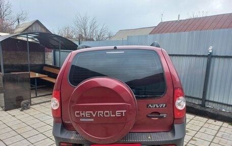 Chevrolet Niva I рестайлинг, 2010 год, 550 000 рублей, 2 фотография