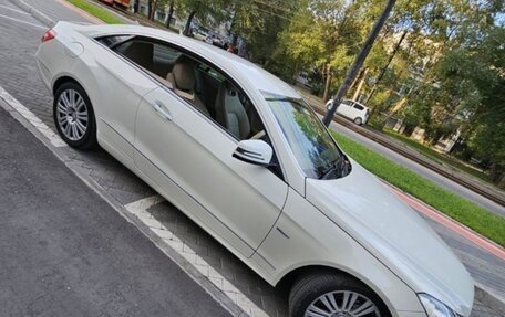 Mercedes-Benz E-Класс, 2011 год, 1 580 000 рублей, 8 фотография