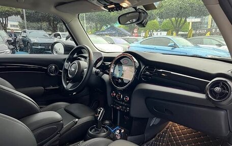 MINI Hatch, 2022 год, 2 410 000 рублей, 21 фотография