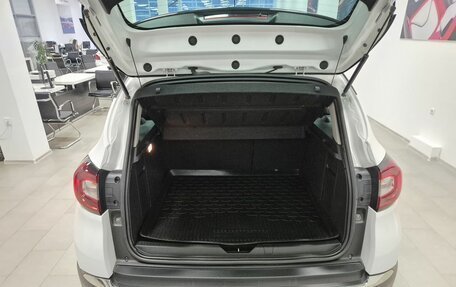 Renault Kaptur I рестайлинг, 2017 год, 1 396 000 рублей, 8 фотография