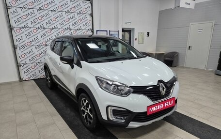 Renault Kaptur I рестайлинг, 2017 год, 1 396 000 рублей, 3 фотография