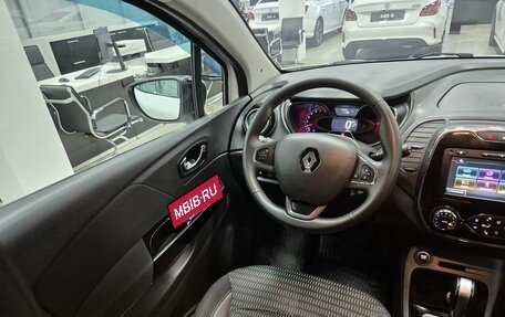 Renault Kaptur I рестайлинг, 2017 год, 1 396 000 рублей, 29 фотография