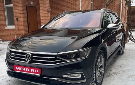 Volkswagen Passat B8 рестайлинг, 2019 год, 3 950 000 рублей, 3 фотография