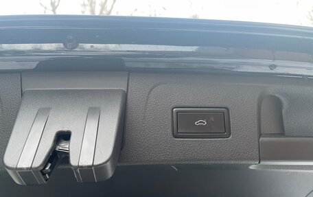 Volkswagen Passat B8 рестайлинг, 2019 год, 3 950 000 рублей, 20 фотография