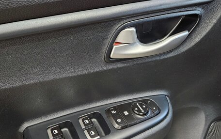 KIA Rio IV, 2018 год, 1 399 000 рублей, 16 фотография