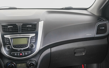 Hyundai Solaris II рестайлинг, 2013 год, 799 000 рублей, 15 фотография