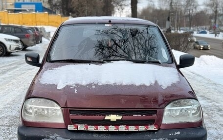 Chevrolet Niva I рестайлинг, 2004 год, 190 000 рублей, 1 фотография