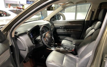 Mitsubishi Outlander III рестайлинг 3, 2019 год, 2 750 000 рублей, 7 фотография