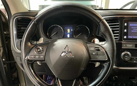 Mitsubishi Outlander III рестайлинг 3, 2019 год, 2 750 000 рублей, 13 фотография