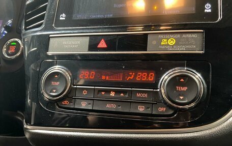 Mitsubishi Outlander III рестайлинг 3, 2019 год, 2 750 000 рублей, 20 фотография