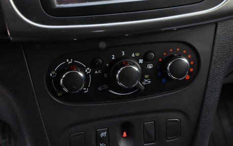 Renault Sandero II рестайлинг, 2017 год, 1 075 000 рублей, 14 фотография