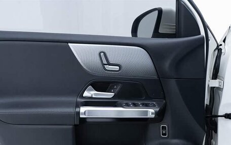 Mercedes-Benz GLB, 2021 год, 2 705 000 рублей, 15 фотография