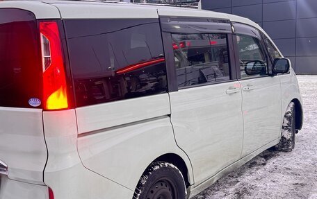 Honda Stepwgn IV, 2016 год, 1 750 000 рублей, 3 фотография