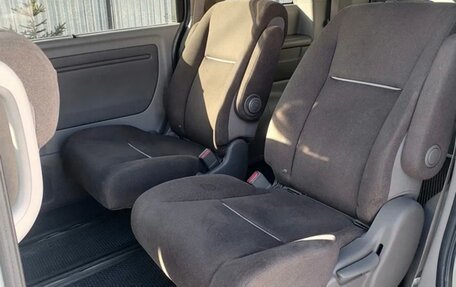 Honda Stepwgn IV, 2016 год, 1 750 000 рублей, 12 фотография