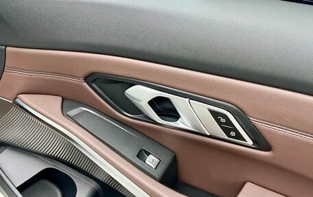 BMW 3 серия, 2023 год, 3 650 000 рублей, 15 фотография