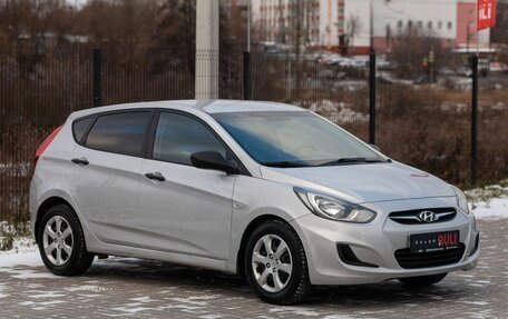 Hyundai Solaris II рестайлинг, 2013 год, 760 000 рублей, 3 фотография
