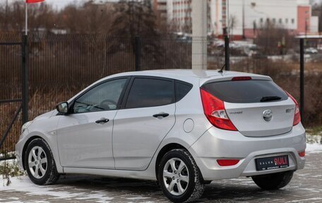 Hyundai Solaris II рестайлинг, 2013 год, 760 000 рублей, 8 фотография