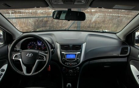 Hyundai Solaris II рестайлинг, 2013 год, 760 000 рублей, 21 фотография