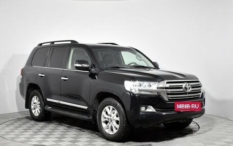 Toyota Land Cruiser 200, 2015 год, 4 590 000 рублей, 3 фотография
