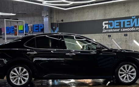 Toyota Camry, 2019 год, 2 650 000 рублей, 2 фотография