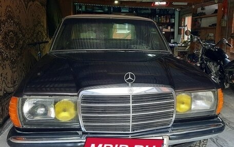 Mercedes-Benz W123, 1977 год, 599 000 рублей, 3 фотография