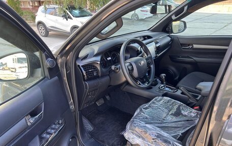 Toyota Hilux VIII, 2023 год, 7 500 000 рублей, 2 фотография